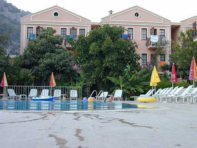Akdeniz Beach Hotel Олудениз Екстериор снимка